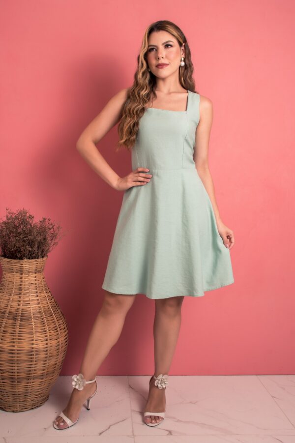 Vestido Liso Decote Quadrado